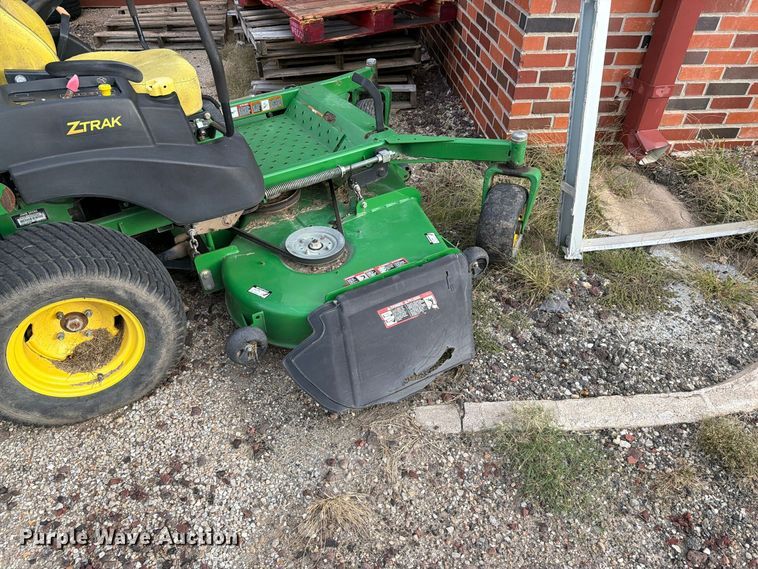 image for item EI7837 2005 John Deere 777 Max-Frame Ztrak ZTR lawn mower