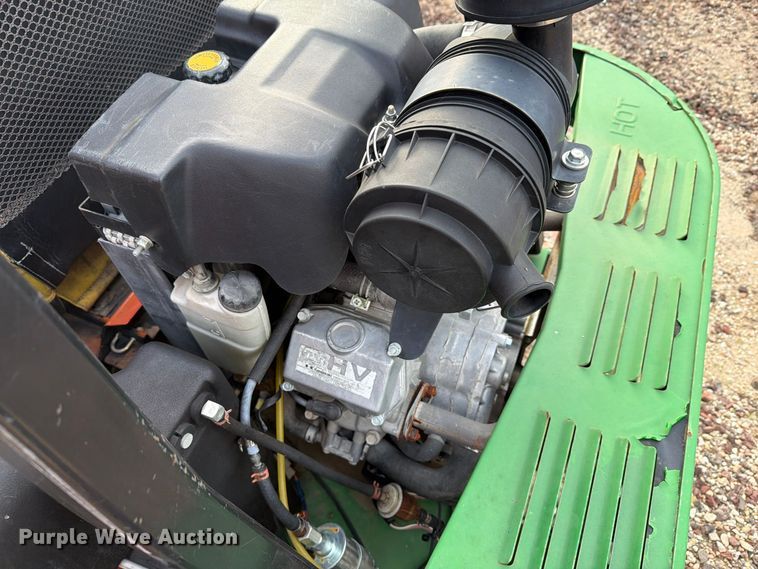 image for item EI7837 2005 John Deere 777 Max-Frame Ztrak ZTR lawn mower