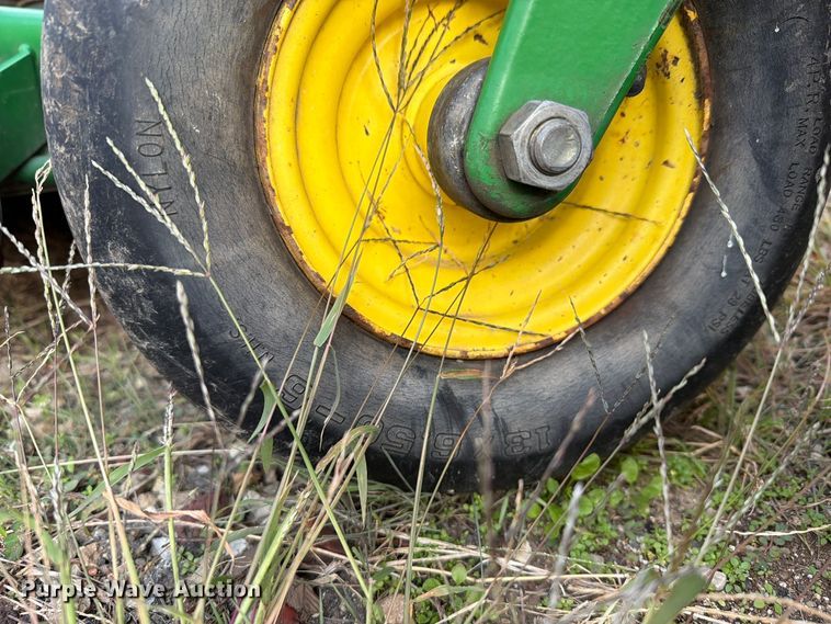 image for item EI7837 2005 John Deere 777 Max-Frame Ztrak ZTR lawn mower