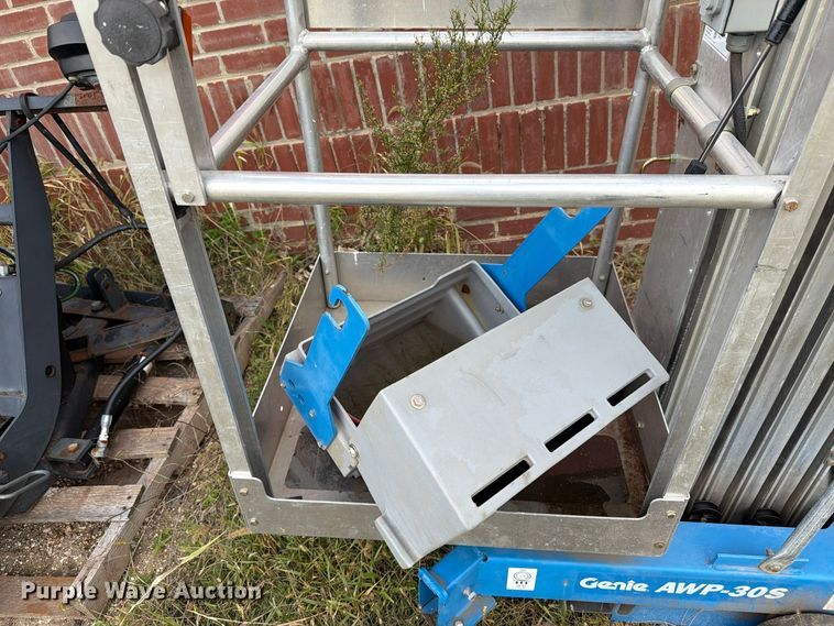 image for item EI7838 Genie AWP-30S vertical lift