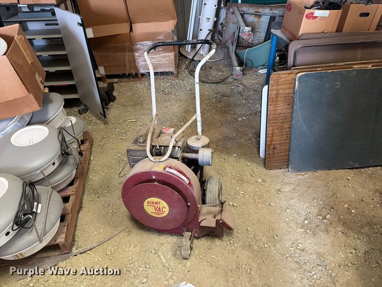 image for item EI7840 (2) leaf blowers