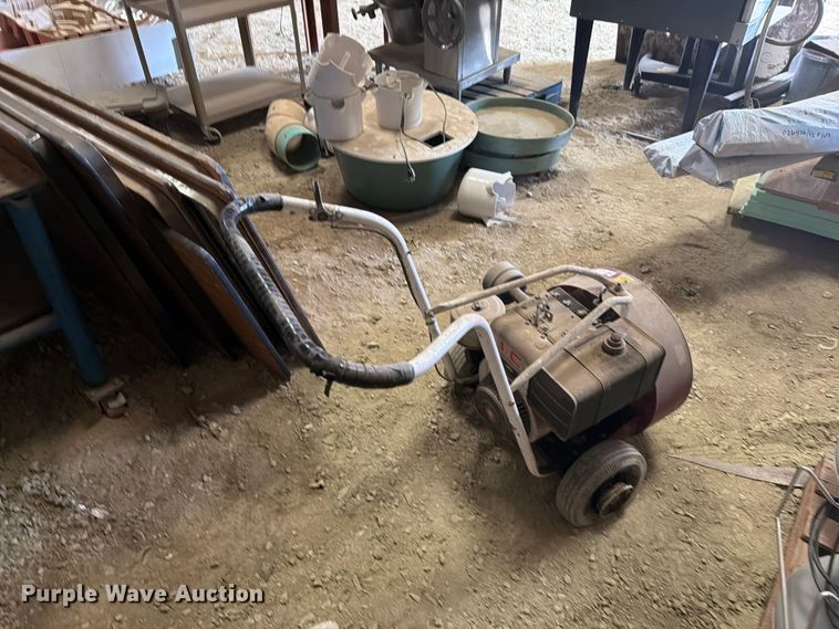 image for item EI7840 (2) leaf blowers