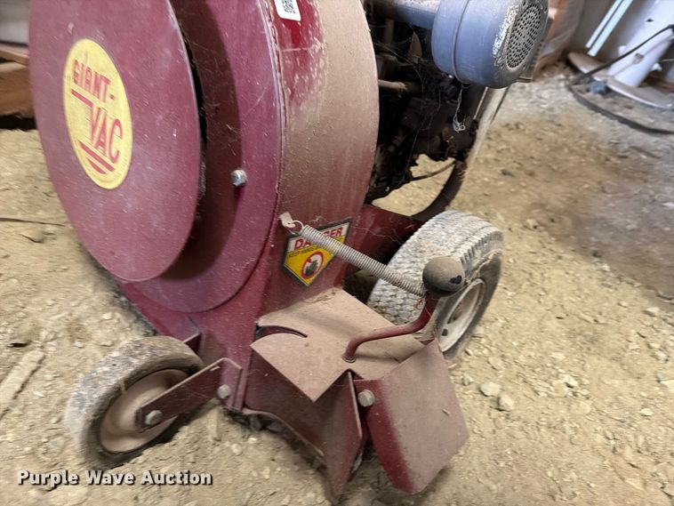 image for item EI7840 (2) leaf blowers
