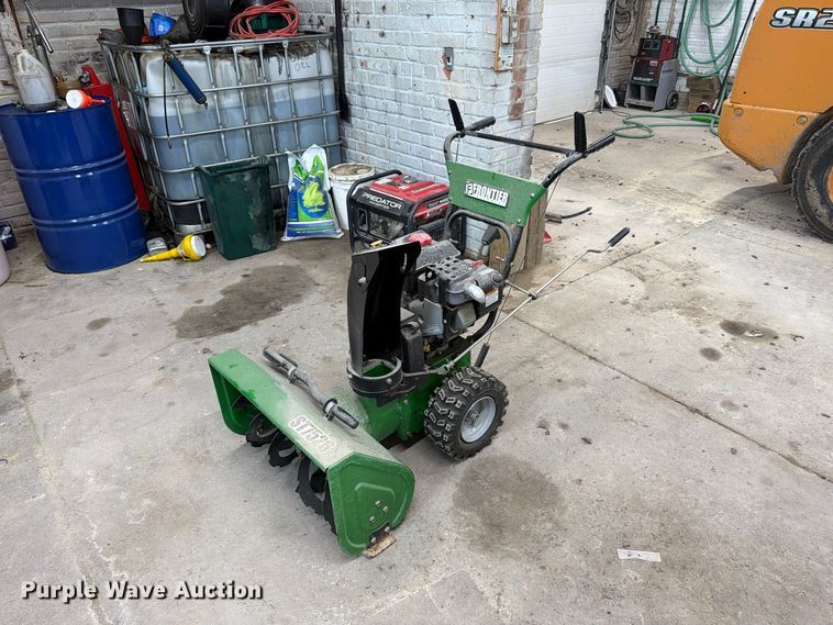 image for item EI7840 (2) leaf blowers