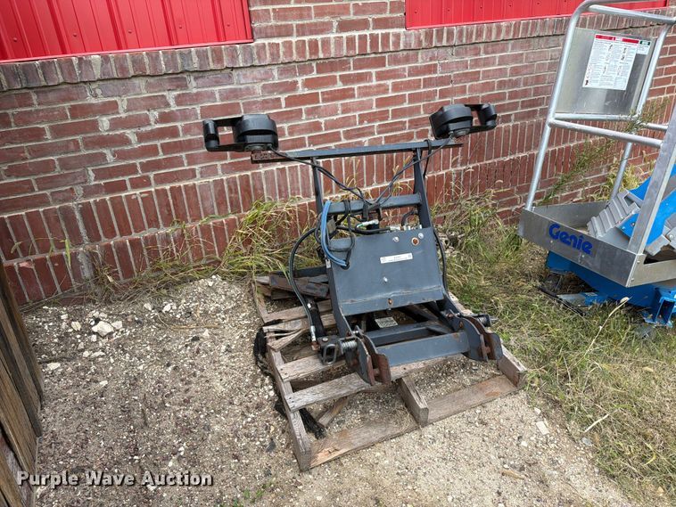 image for item EI7841 Boss snowplow mount