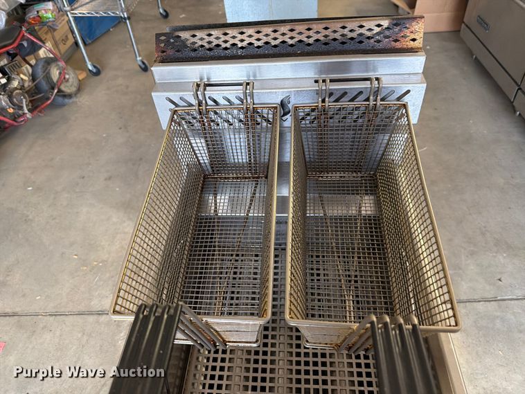 image for item EL1044 (2) fryers