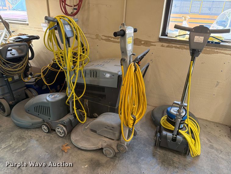 image for item EL1060 Floor cleaning equipment
