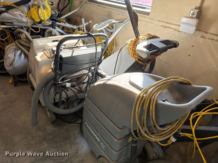 image for item EL1060 Floor cleaning equipment