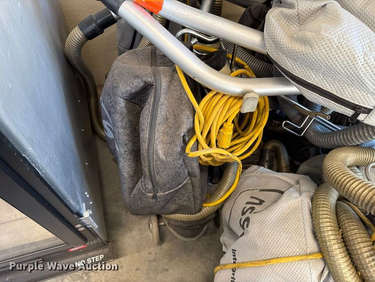 image for item EL1060 Floor cleaning equipment