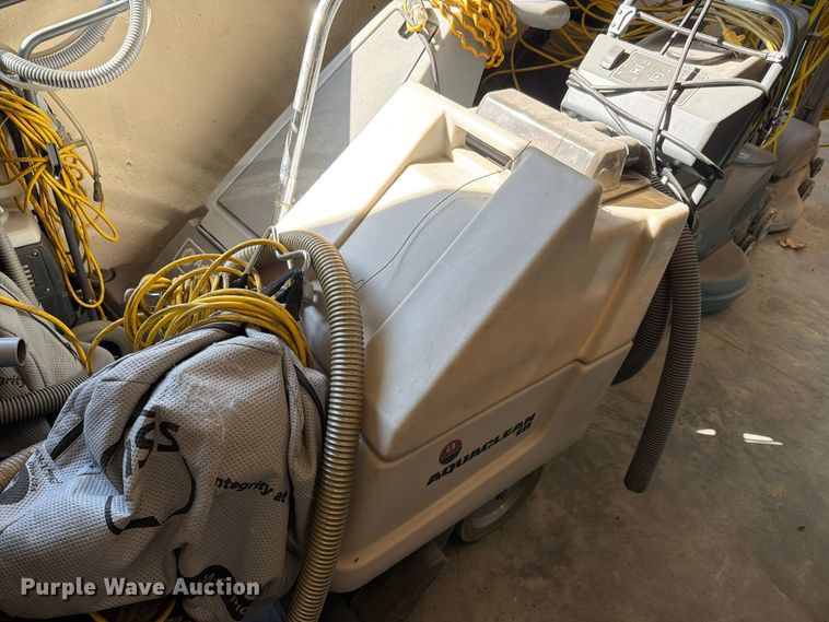 image for item EL1060 Floor cleaning equipment