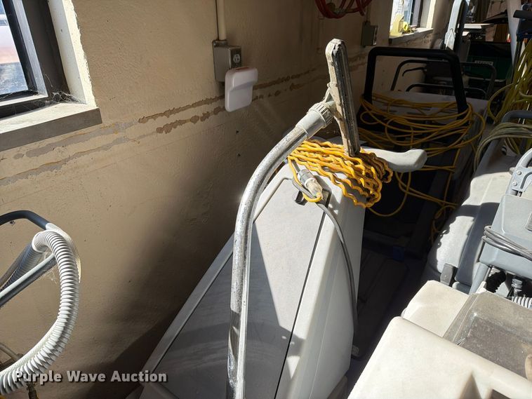 image for item EL1060 Floor cleaning equipment