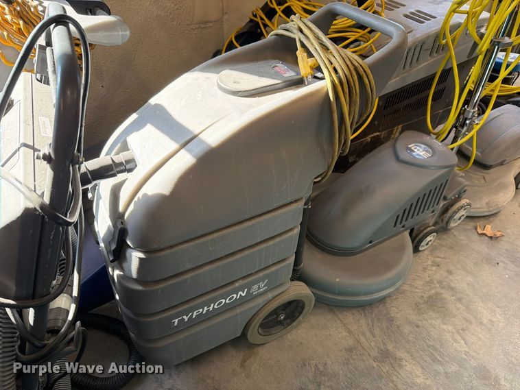 image for item EL1060 Floor cleaning equipment
