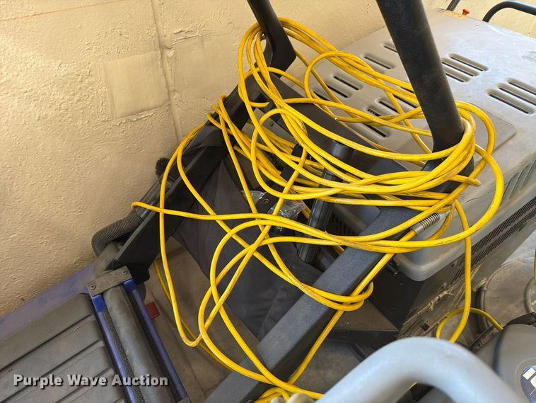 image for item EL1060 Floor cleaning equipment
