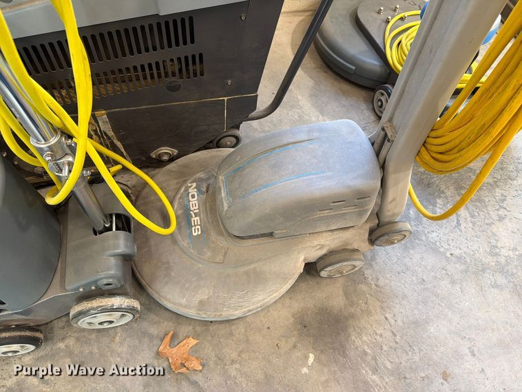 image for item EL1060 Floor cleaning equipment