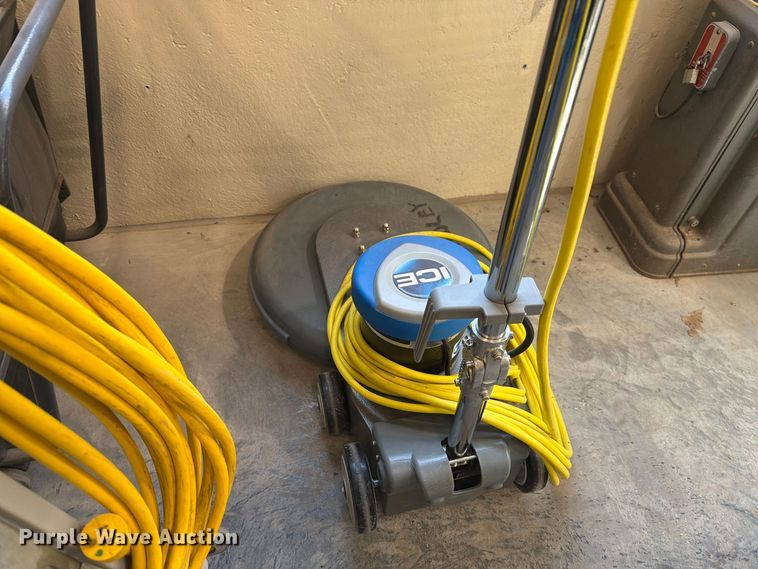 image for item EL1060 Floor cleaning equipment