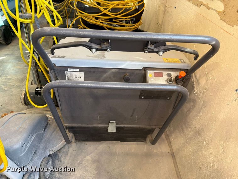 image for item EL1060 Floor cleaning equipment