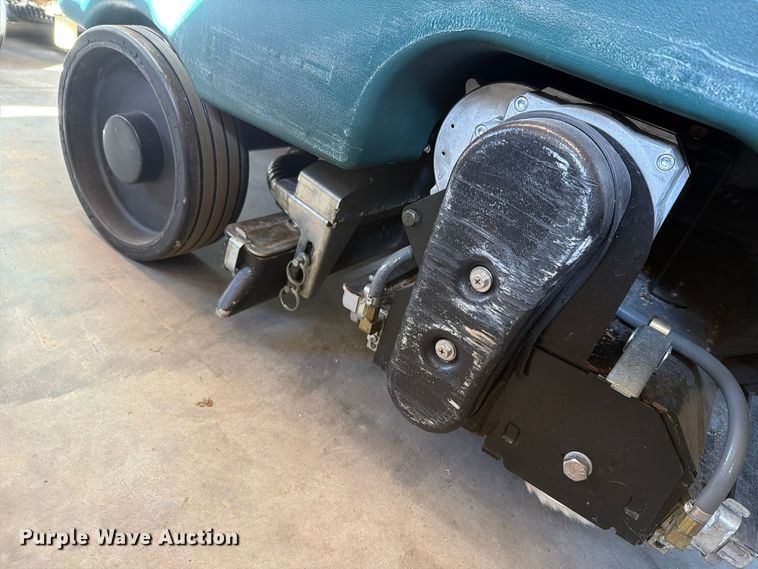 image for item EL1061 (2) Noble Strive floor scrubbers