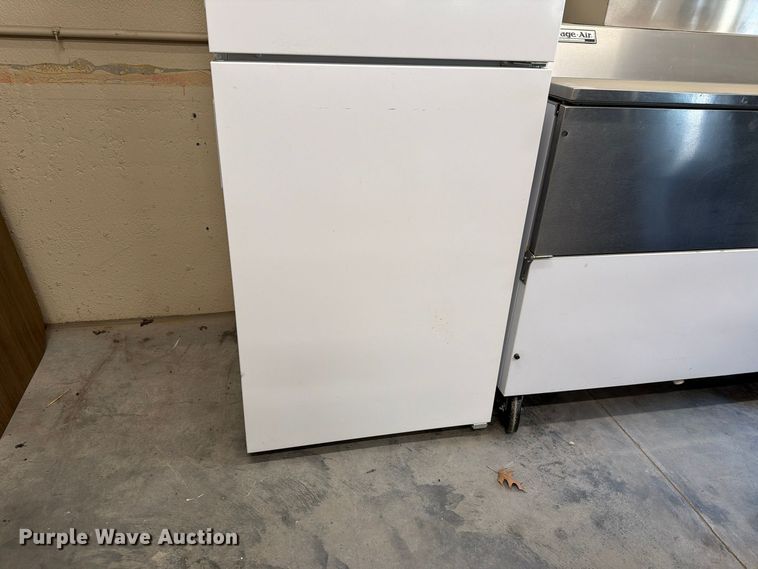 image for item EL1062 Restaurant equipment