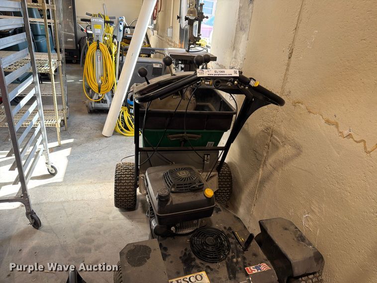 image for item EL1069 Lawn equipment