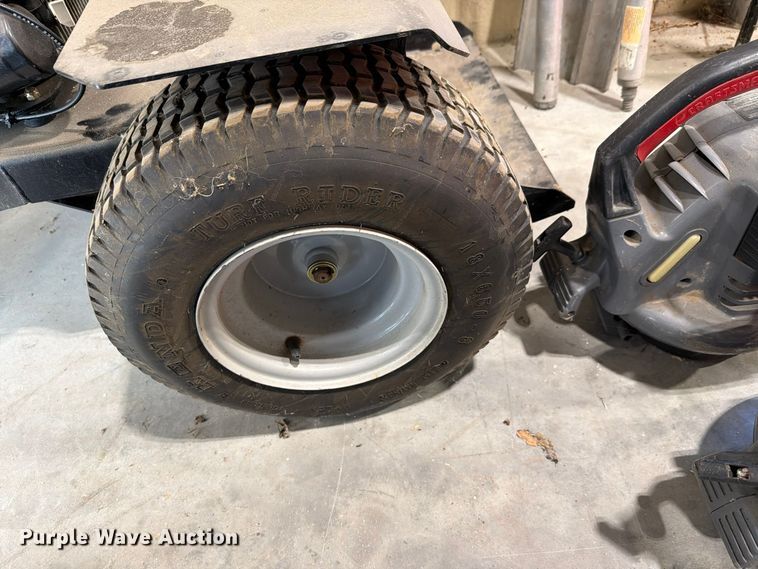 image for item EL1069 Lawn equipment