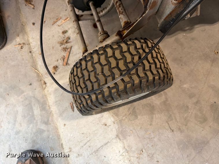 image for item EL1069 Lawn equipment