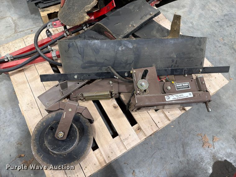 image for item EL1073 Lawn mower attachments