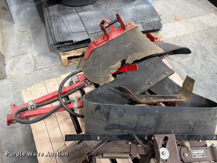image for item EL1073 Lawn mower attachments