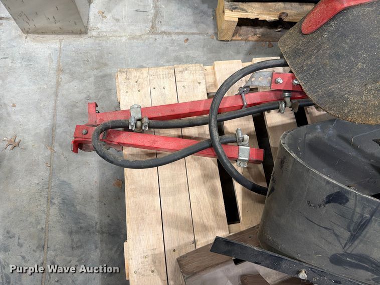 image for item EL1073 Lawn mower attachments