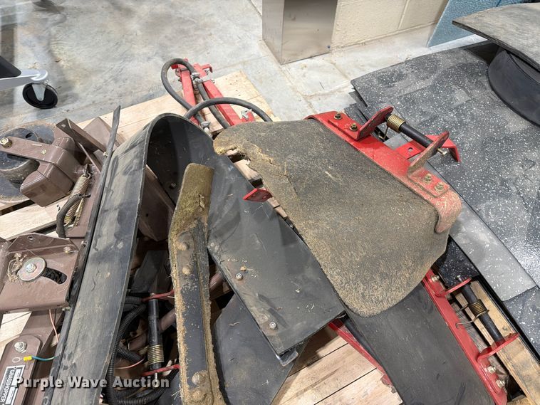 image for item EL1073 Lawn mower attachments