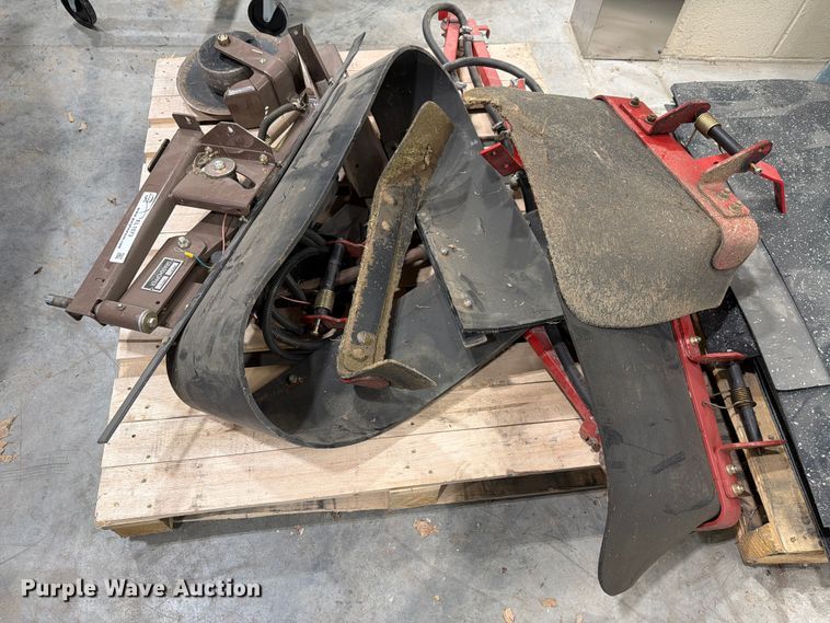 image for item EL1073 Lawn mower attachments