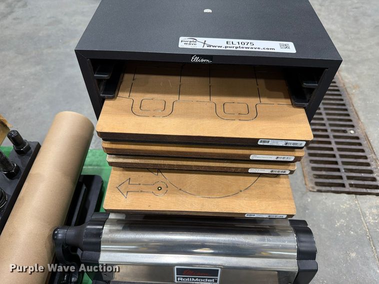 image for item EL1075 Ellison Roll Model die cast machine