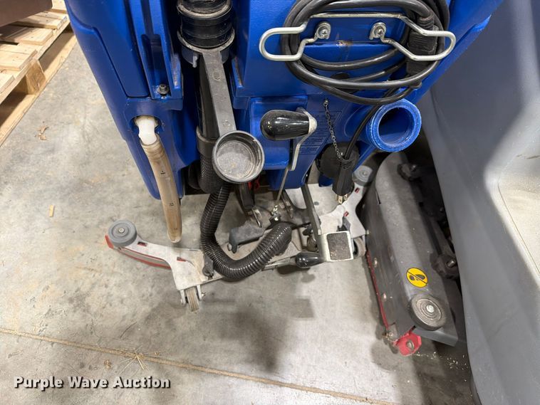 image for item EL1077 (2) floor cleaners