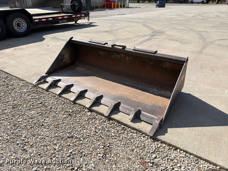 image for item EL1119 John Deere T78 Worksite Pro skid steer bucket
