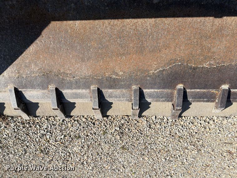 image for item EL1119 John Deere T78 Worksite Pro skid steer bucket