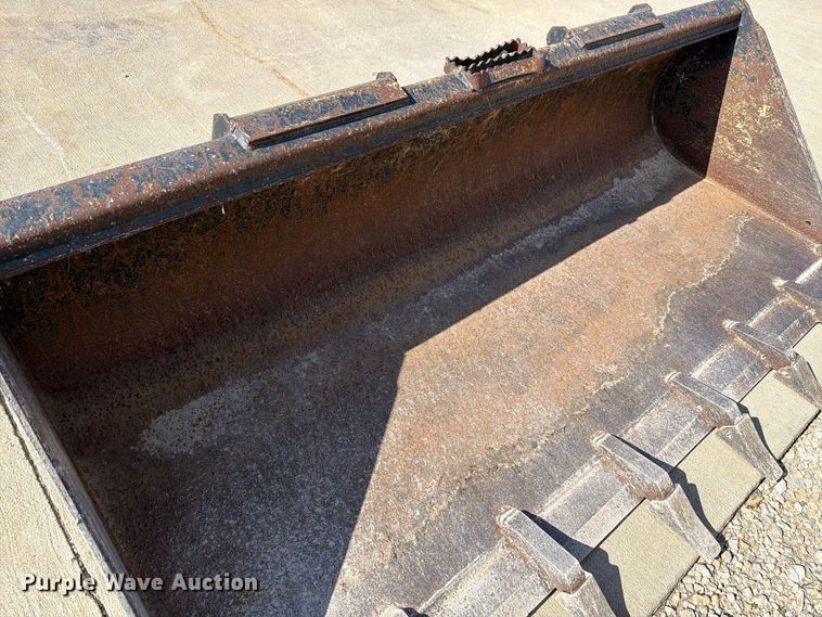 image for item EL1119 John Deere T78 Worksite Pro skid steer bucket