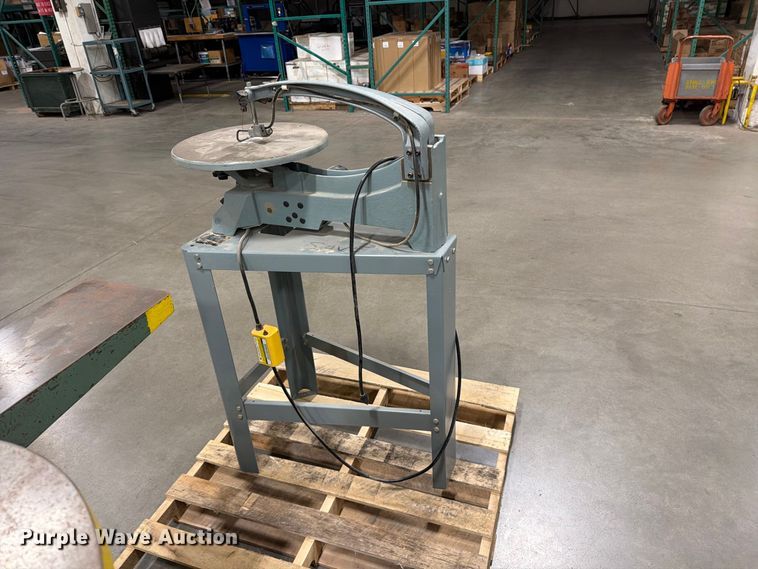 image for item EP7923 Woodworking equipment 