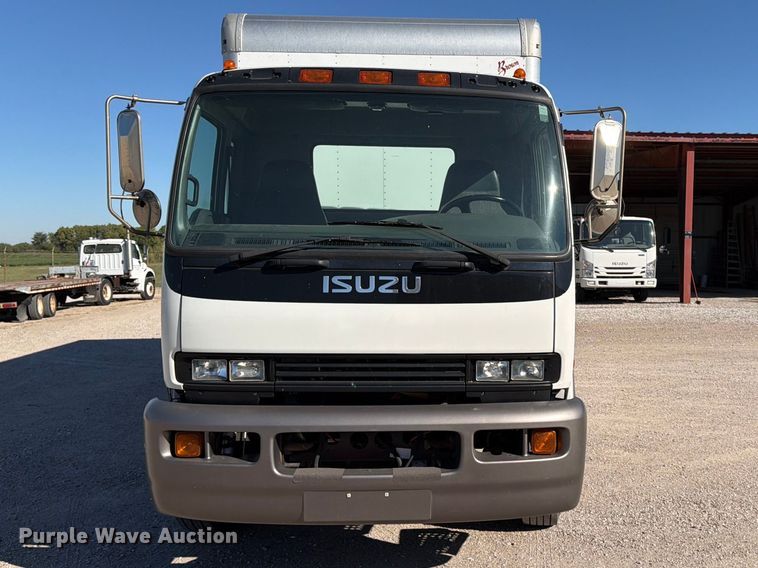image for item EP7924 2009 Isuzu FTR box truck