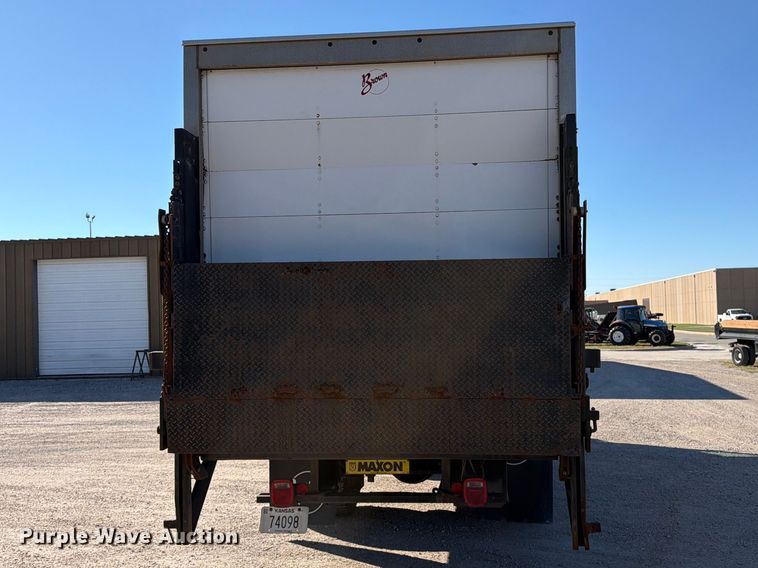 image for item EP7924 2009 Isuzu FTR box truck