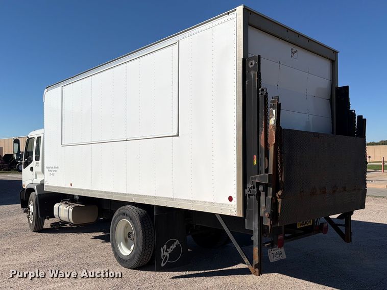 image for item EP7924 2009 Isuzu FTR box truck