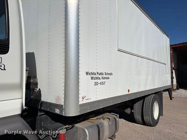 image for item EP7924 2009 Isuzu FTR box truck