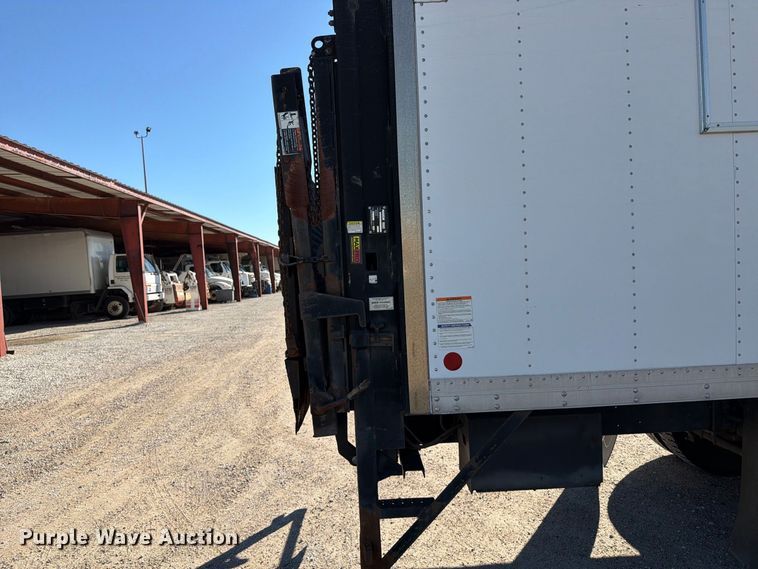 image for item EP7924 2009 Isuzu FTR box truck