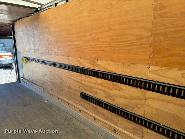 image for item EP7924 2009 Isuzu FTR box truck