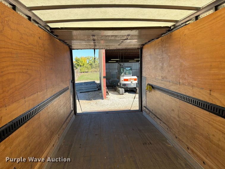 image for item EP7924 2009 Isuzu FTR box truck