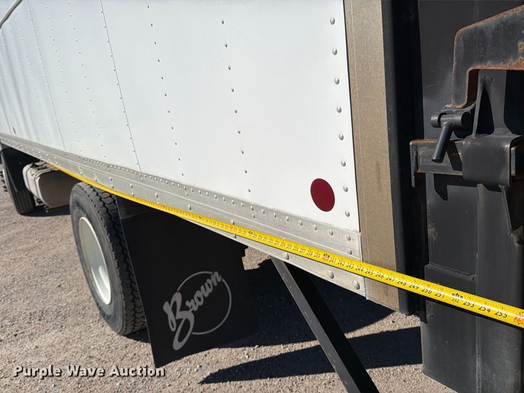 image for item EP7924 2009 Isuzu FTR box truck