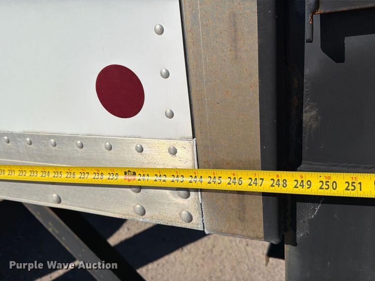 image for item EP7924 2009 Isuzu FTR box truck