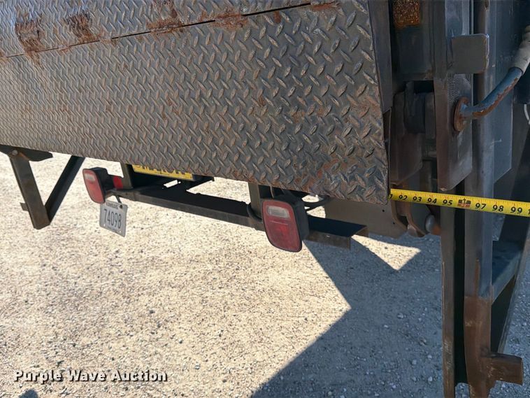 image for item EP7924 2009 Isuzu FTR box truck