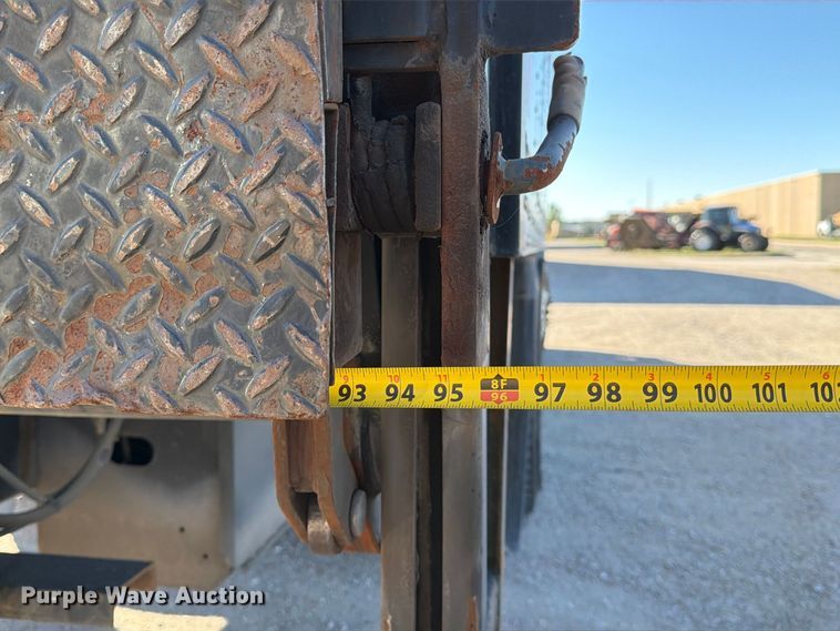 image for item EP7924 2009 Isuzu FTR box truck