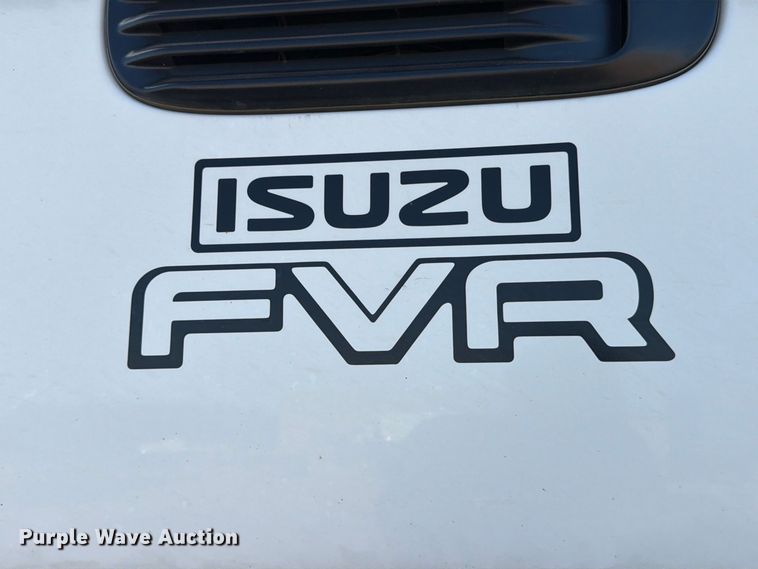 image for item EP7924 2009 Isuzu FTR box truck