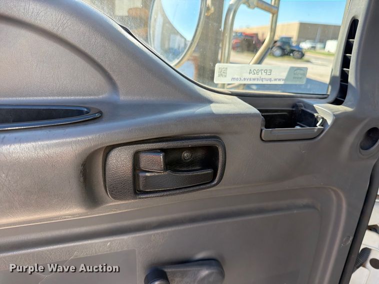 image for item EP7924 2009 Isuzu FTR box truck