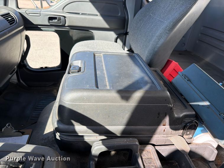 image for item EP7924 2009 Isuzu FTR box truck